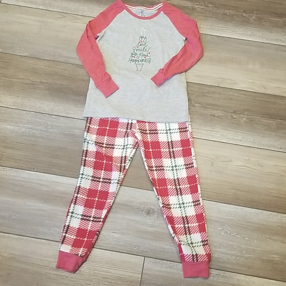 Boys ED pajama matching set 🎄
